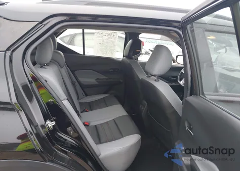 2022 Nissan Kicks Sr Xtronic Cvt z USA, uszkodzony, nr VIN 3N1CP5DV9NL527799